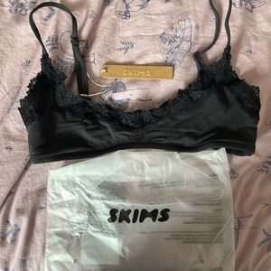 Skims FITS EVERYBODY LACE SCOOP BRALETTE